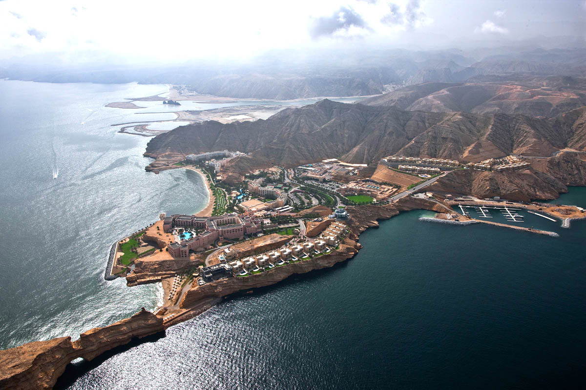 ShangriLa Barr Al Jissah Resort And Spa Al Waha, Muscat Qatar Airways Holidays